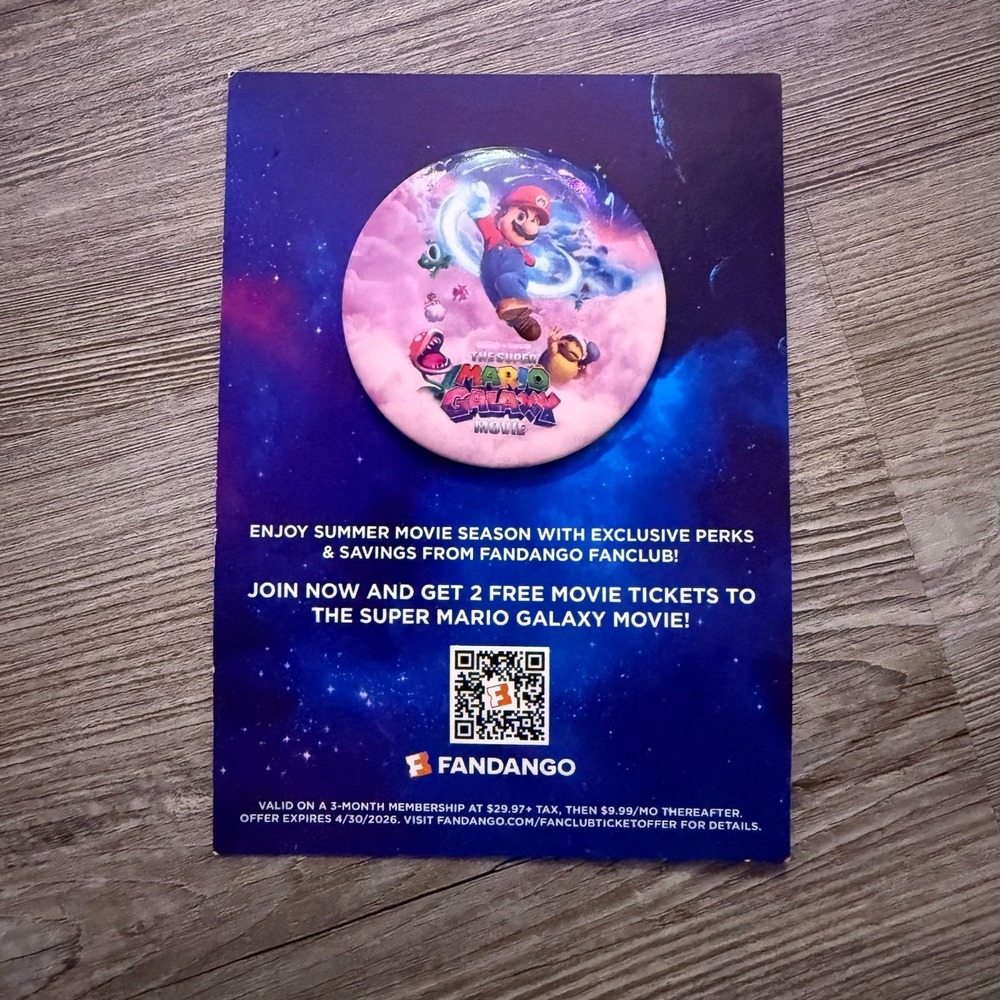 Mario Galaxy Nintendo Exclusive Promotional Card & Button Merchandise